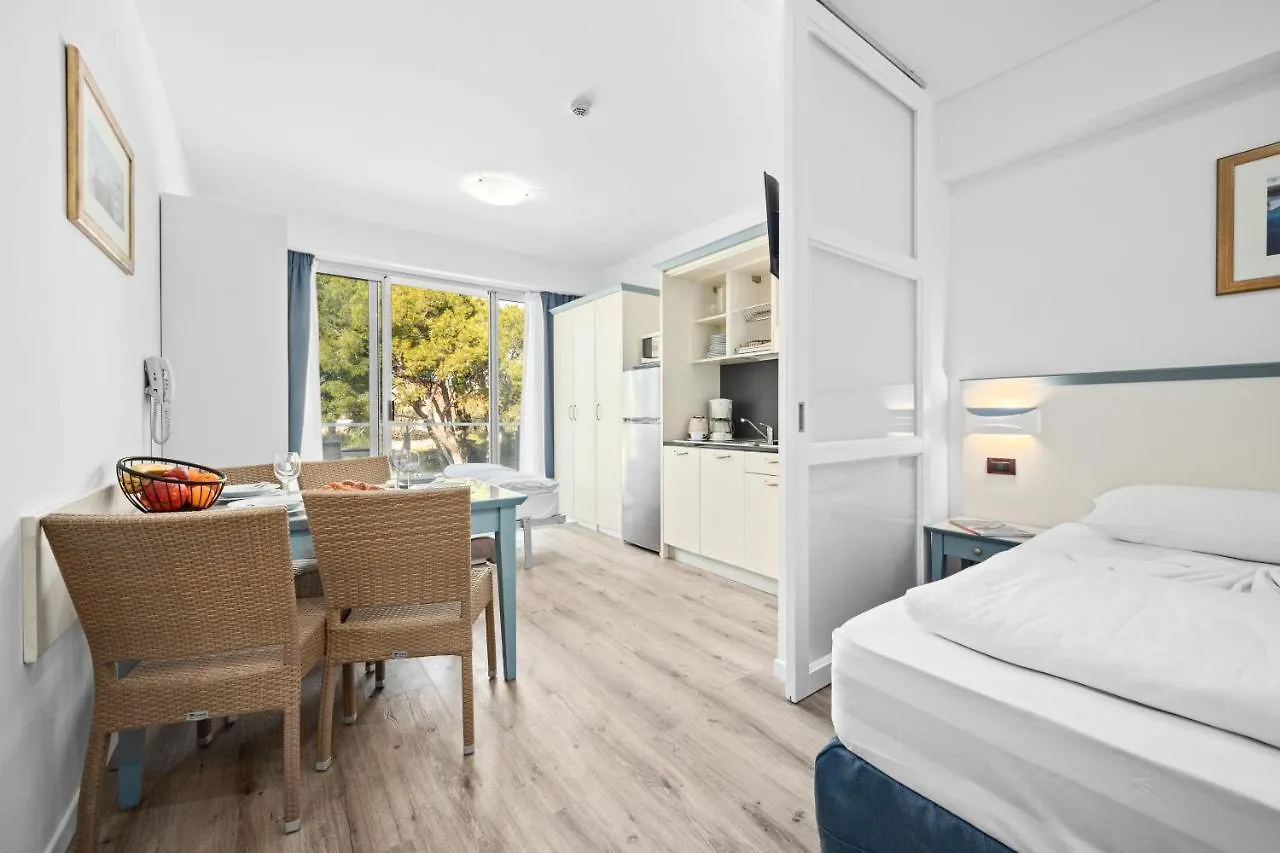 Family Resort Del Mar Banjole 4*,  Κροατία