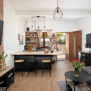 Apartman Ingrid, Pula
